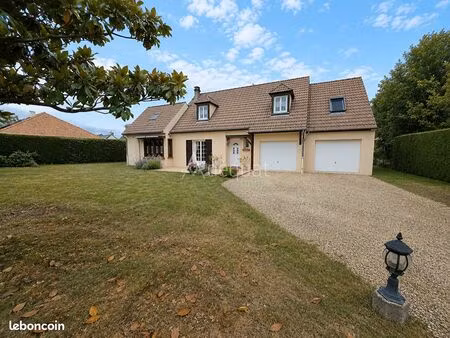 maison 8 pièces 147 m²