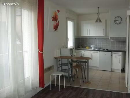 loue studio meublé 30 m2 centre ville lannion