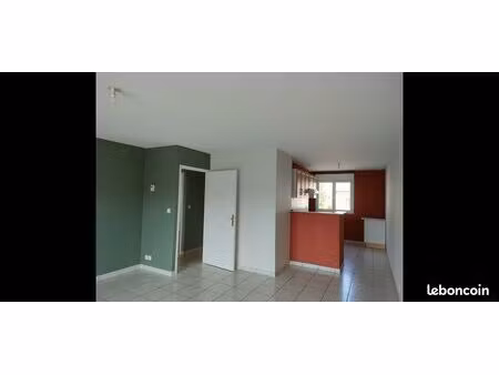 appartement t3 - 64 m2 - centre plerin