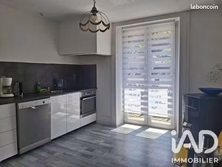 maison de ville 6 pièces 1 m²