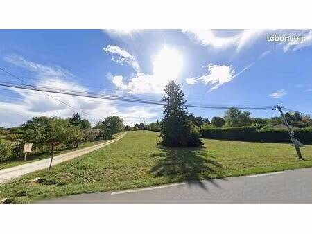 terrain de 4 813 m² à condat-sur-trincou – constructible  divisible et fort potentiel