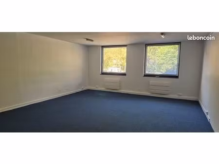 local bureaux 33 m² - a louer