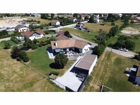 villa 7 pièces 487 m²