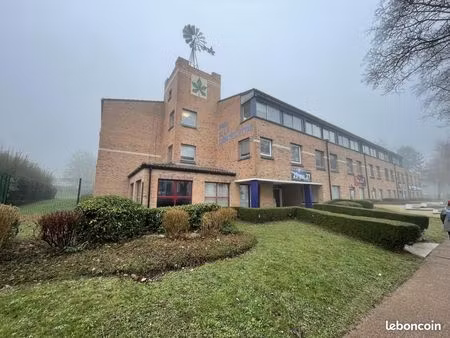 bureaux 105 m²
