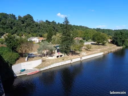 tres beau site bord dr riviere et canal