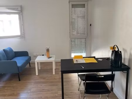studio 33m2 à côté la gare de cergy le haut
