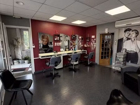 vends fonds de commerce-salon de coiffure-affaire rentable-départ retraite