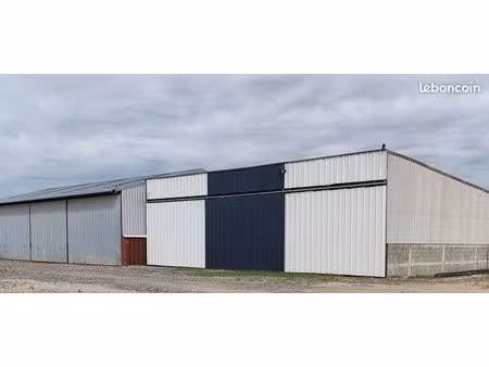 local pour caravanes et camping-cars