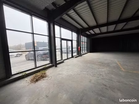 local commercial 400 m² besancon