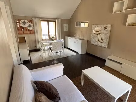 location t2 belley en france