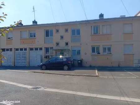 vends immeuble 3 f4 et 3 garages