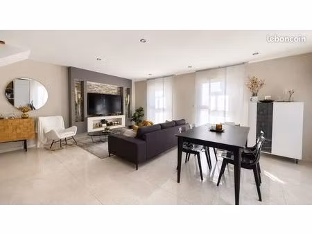 maison 6 pièces 104 m²