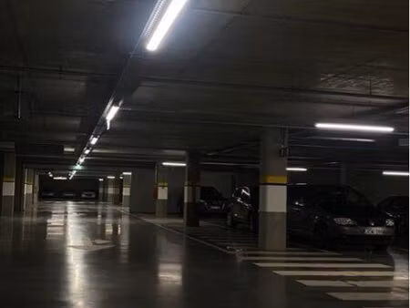 place de parking à louer