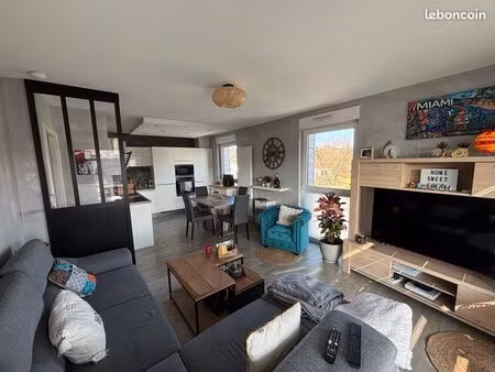 appartement f2 avec terrasse et garage