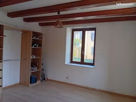 studio a voujeaucourt avec une terrasse