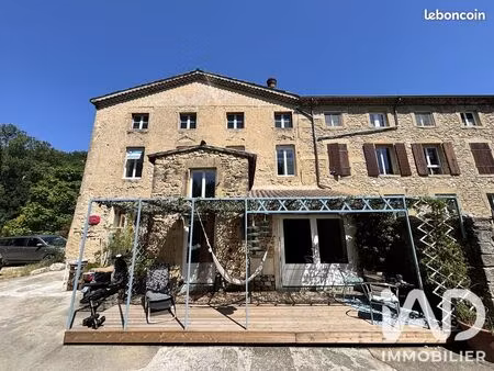 duplex 6 pièces 181 m²