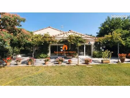 villa 8 pièces 250 m²