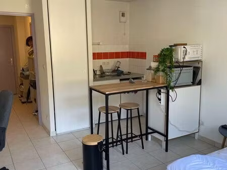 à louer studio meublé