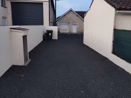 grand t4 110m2 avec place de parking proche centre ville