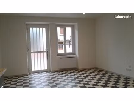 maison de ville avec 2 chambres à montignac
