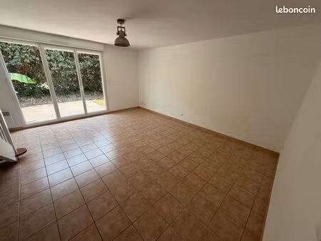 trélissac charriéras - maison t3 en bon état  avec garage et jardin dans une résidence séc