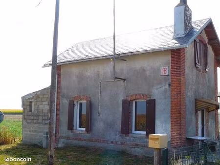 maison indépendante 15 mn de chartres avec terrain
