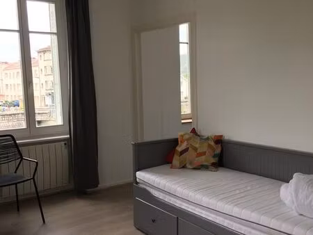 studio meublé  bien équipé avec une belle vue au centre de st vallier (pont de pierre)