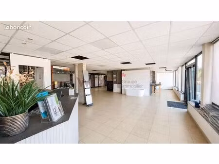 local 125 m² bourg de peage