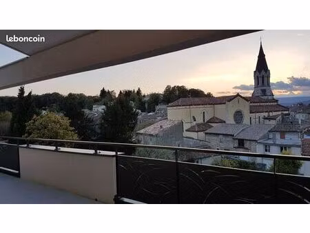 location t4 avec terrasse