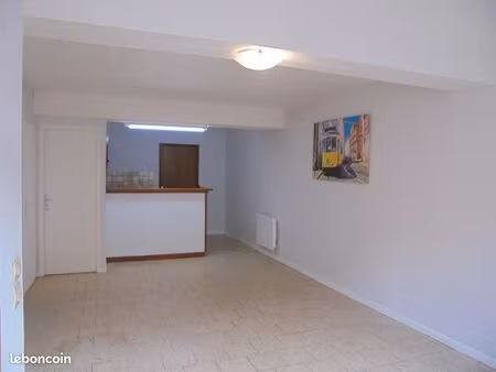 appartement type f2 montpon menesterol