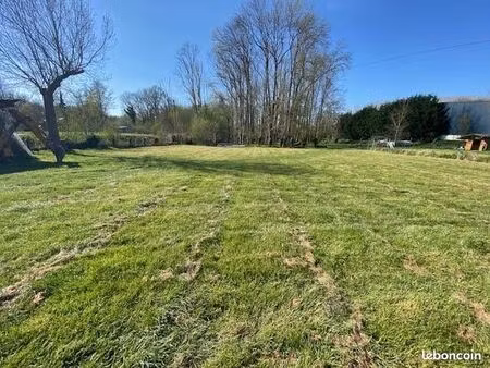 terrain 3 330 m² epernon