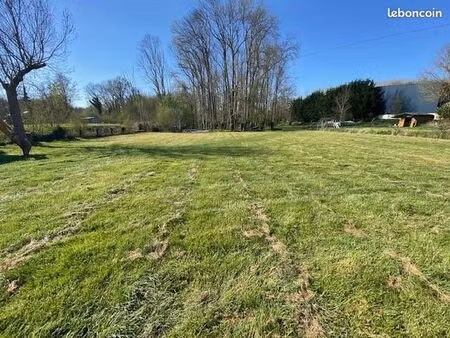 terrain 3 900 m² epernon