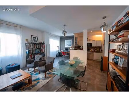 vends bel appartement original