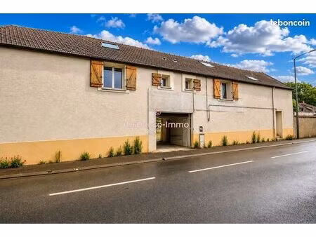 immeuble 4 pièces 95 m²