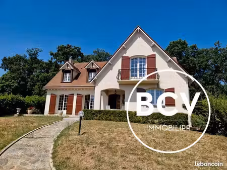 maison 8 pièces 181 m²