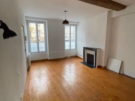 studio 26 m² rénové – hyper-centre de châteaudun