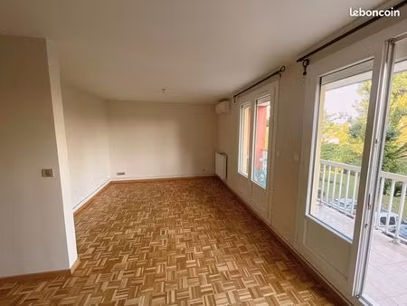 t3 meublé 82m² - quartier tourtellière - vue parc - balcon - parking