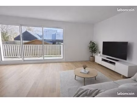t2 lumineux – grand balcon plein sud – baies vitrées neuves – zéro travaux