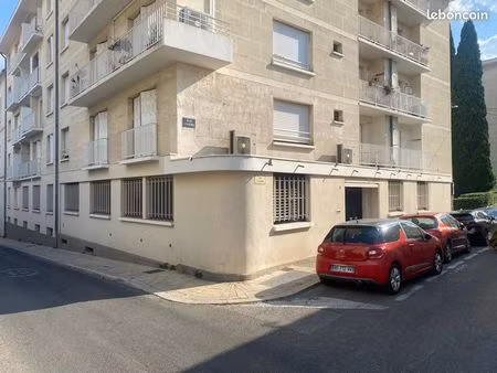 local bureaux à louer