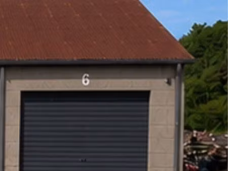 local de stockage  60 m²