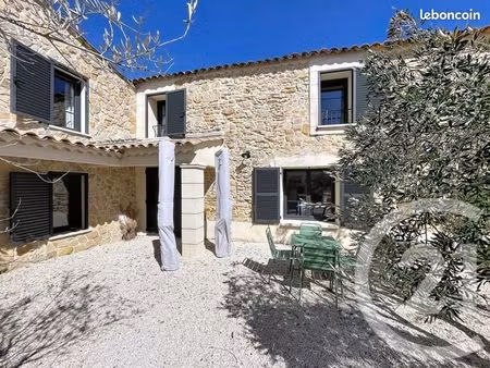 mas 6 pièces 164 m²