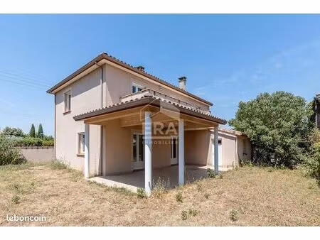 villa 5 pièces 120 m²