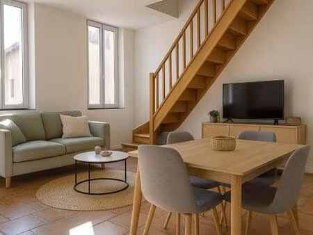 maison de village t4 - totalement rénovée avec goût - 82 m2 - 3 chambres