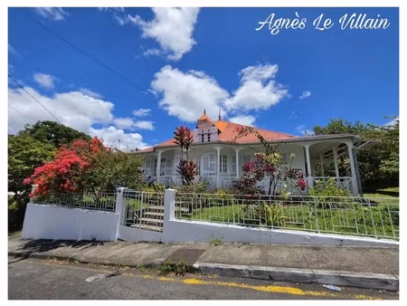 authentique villa créole restaurée avec garage