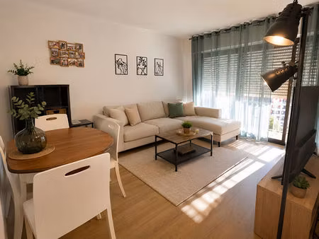 à vendre ! bastia -appartement t2 rénové avec ascenseur et parking