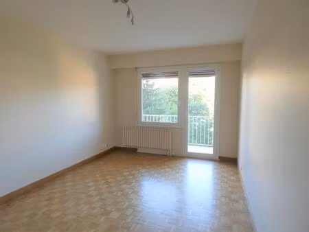 t2 à mérande