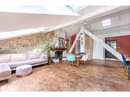 chasselay (69380) – coup de cœur ! appartement de caractère dans un château