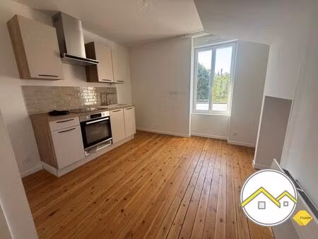 chateaubriant - appartement 2 pièces entièrement rénové