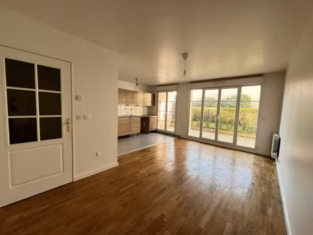 très bel appartement à deux pas de la mairie à chevreuse ave