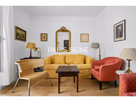 ** vaneau ** bel appartement avec charme de l'ancien !